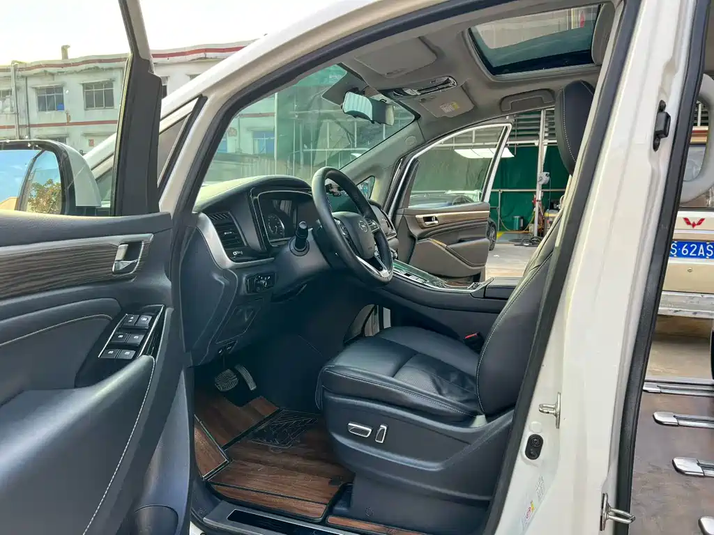 GAC Motor Trumpchi M8 — фото 4
