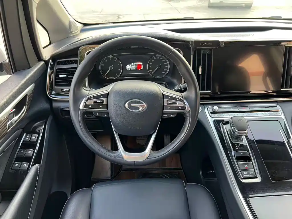 GAC Motor Trumpchi M8 — фото 10