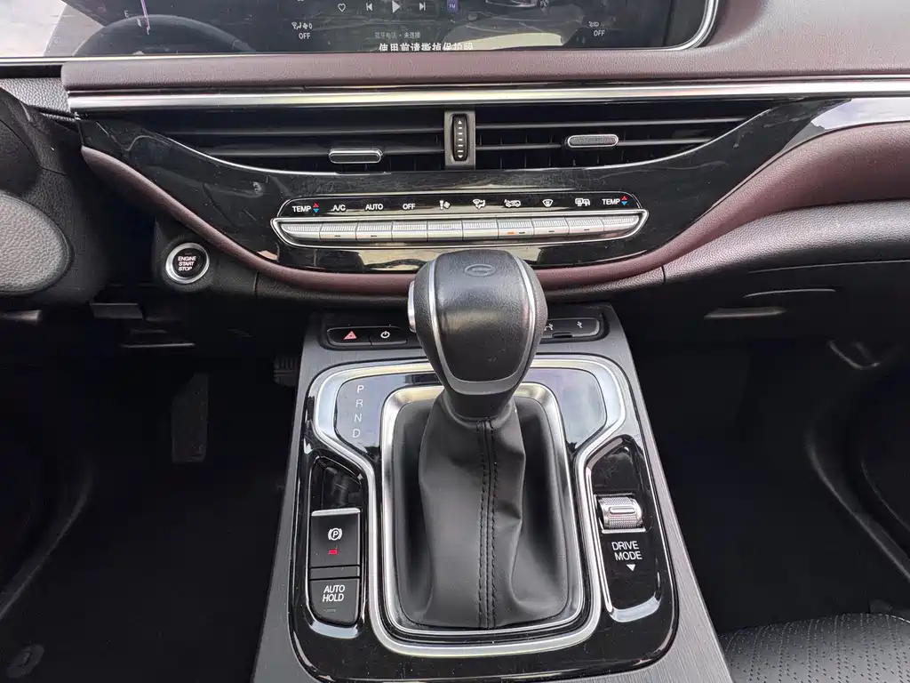 GAC Motor Trumpchi M6 — фото 21
