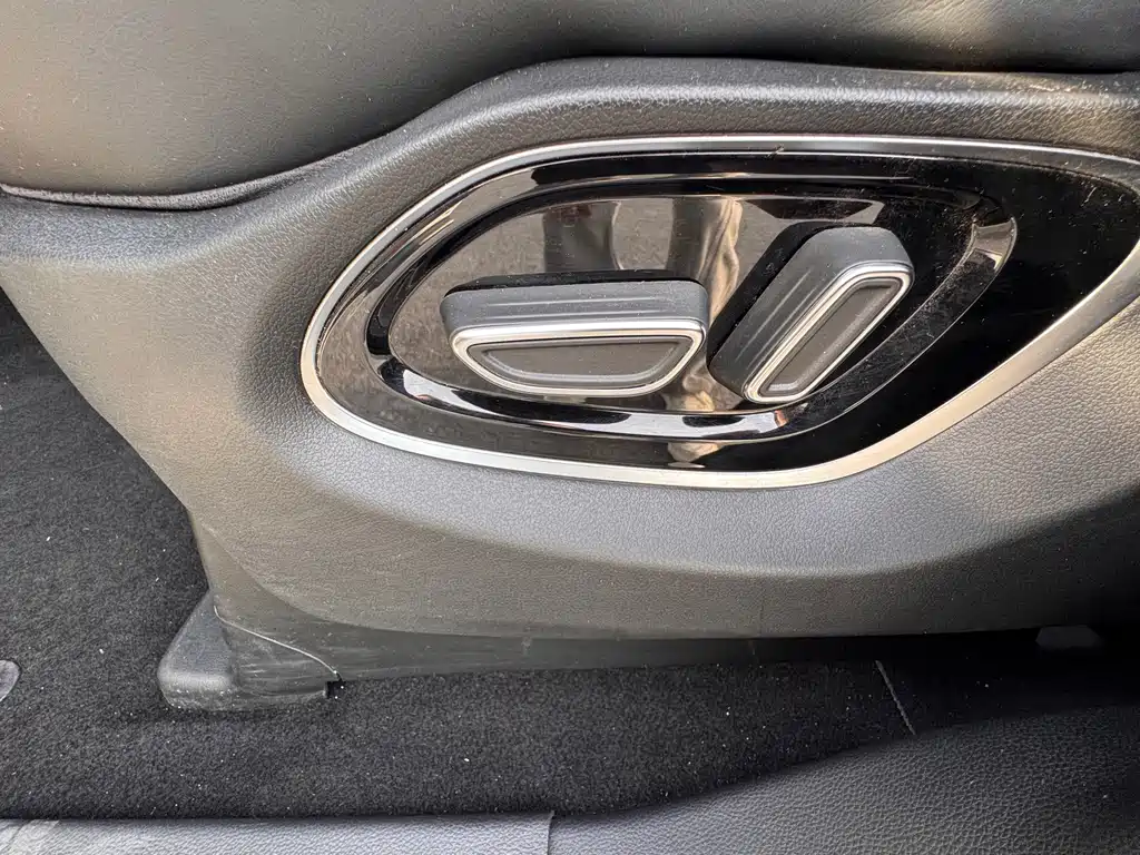 GAC Motor Trumpchi M6 — фото 22