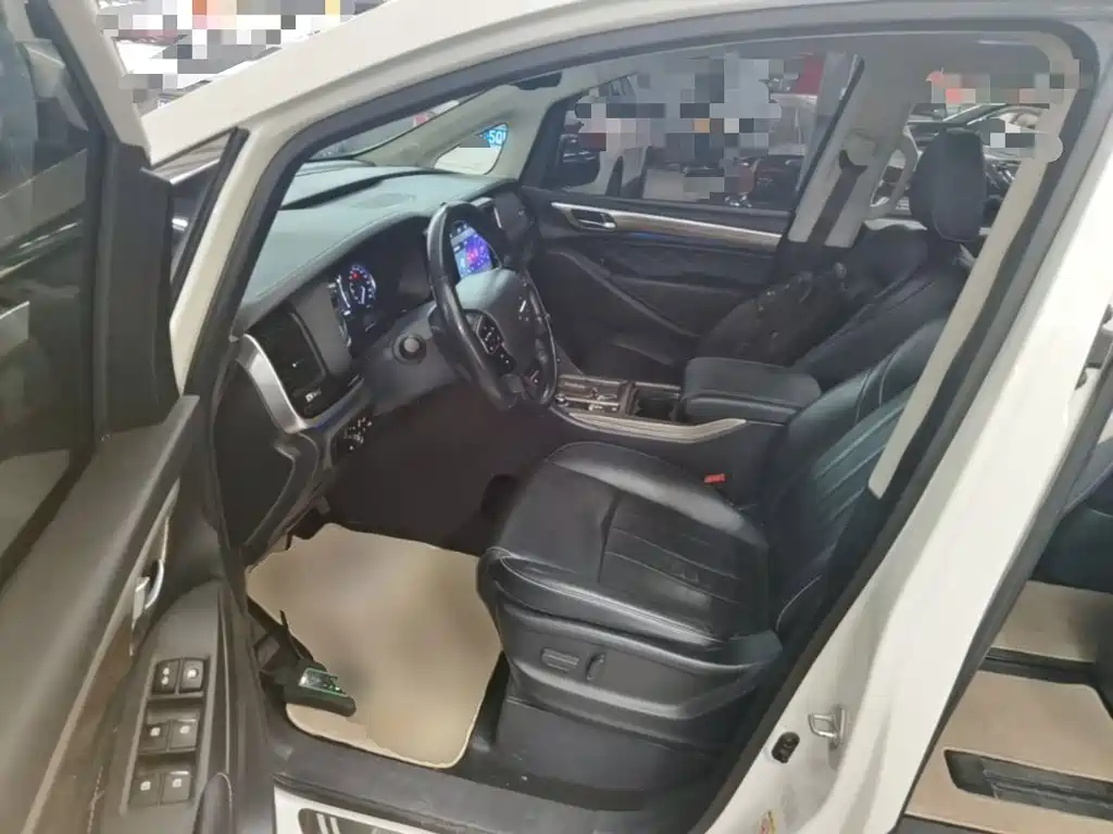 GAC Motor Trumpchi M8 — фото 15