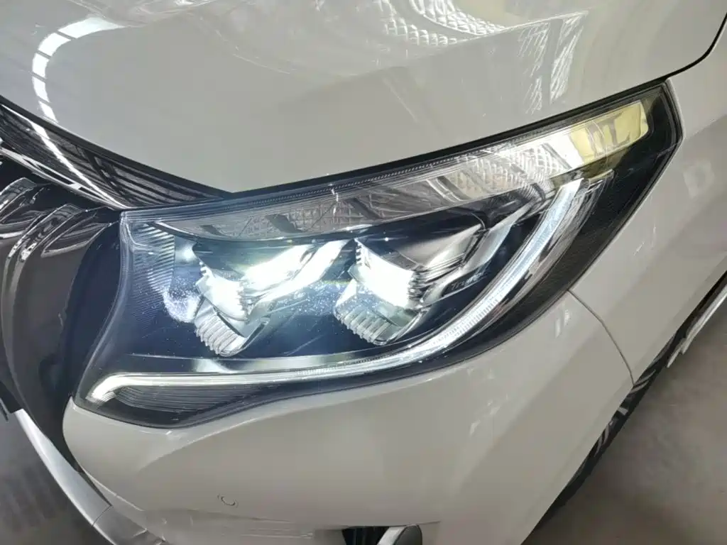 GAC Motor Trumpchi M8 — фото 24