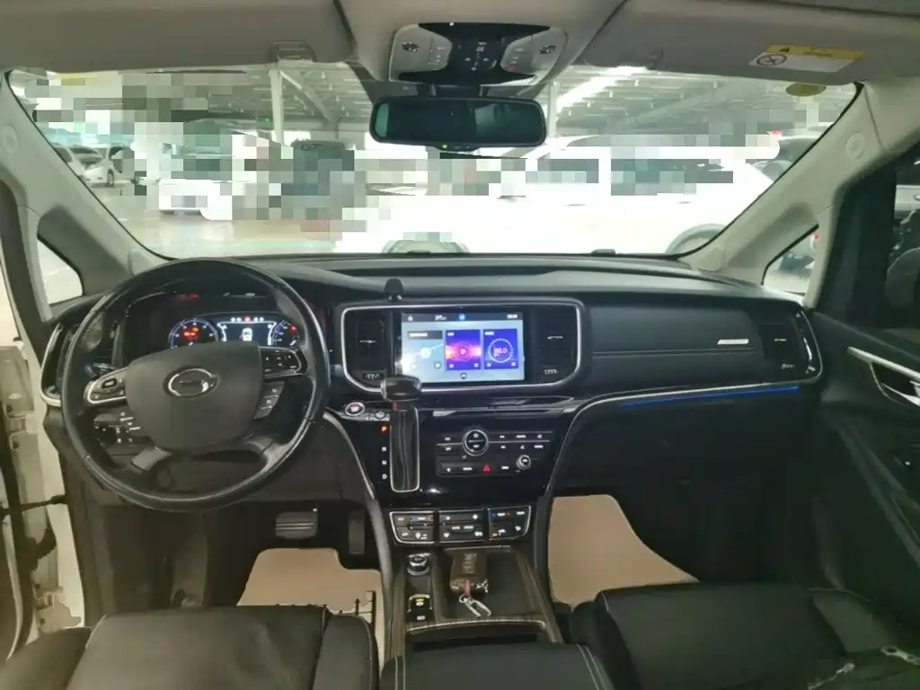 GAC Motor Trumpchi M8 — фото 10