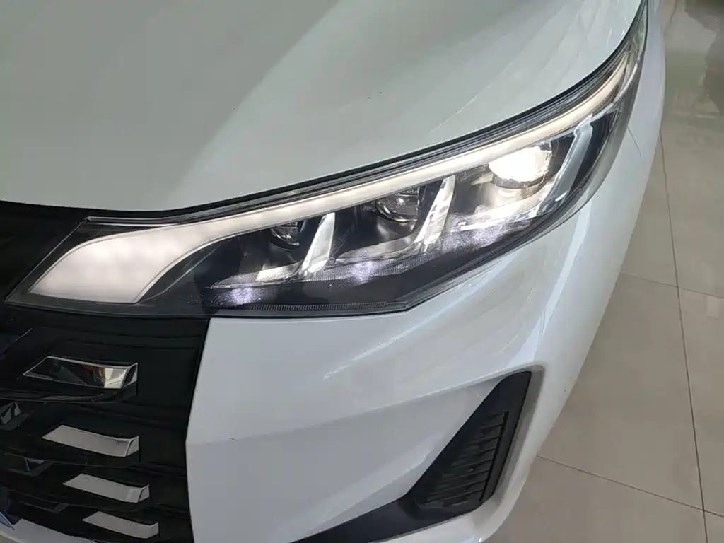 GAC Motor Trumpchi M6 — фото 24