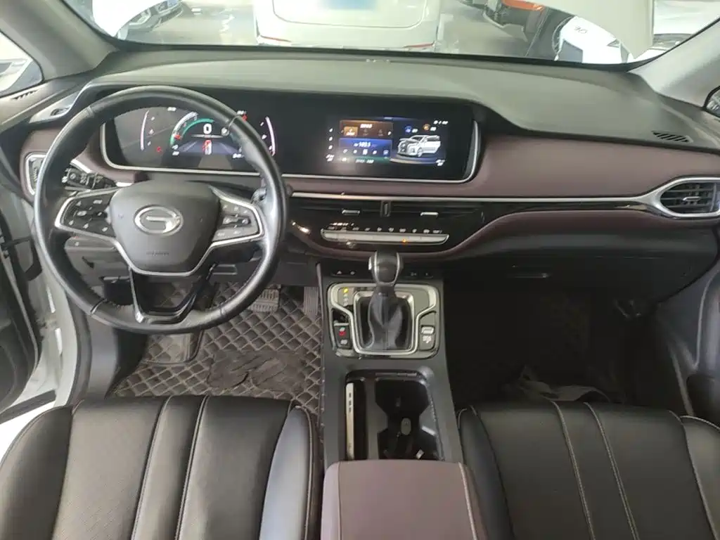 GAC Motor Trumpchi M6 — фото 10