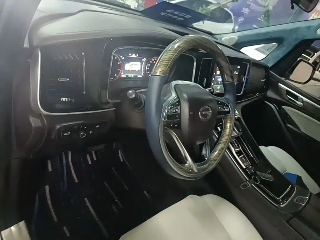 GAC Motor Trumpchi M8 — фото 10