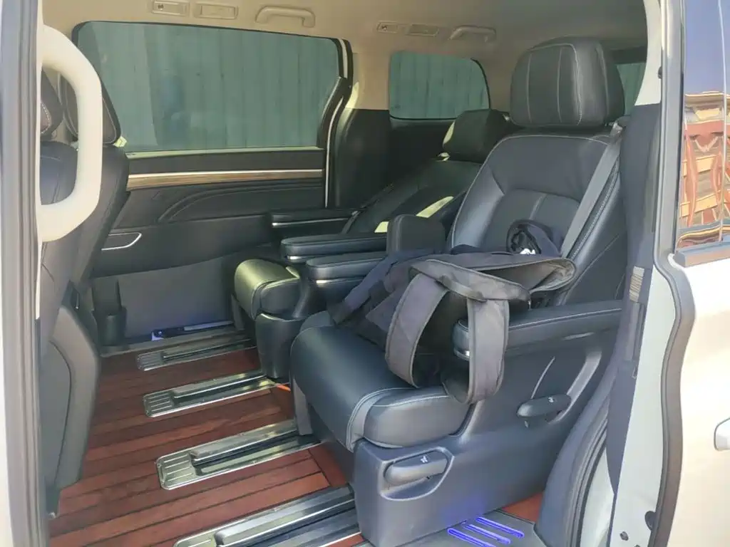 GAC Motor Trumpchi M8 — фото 17