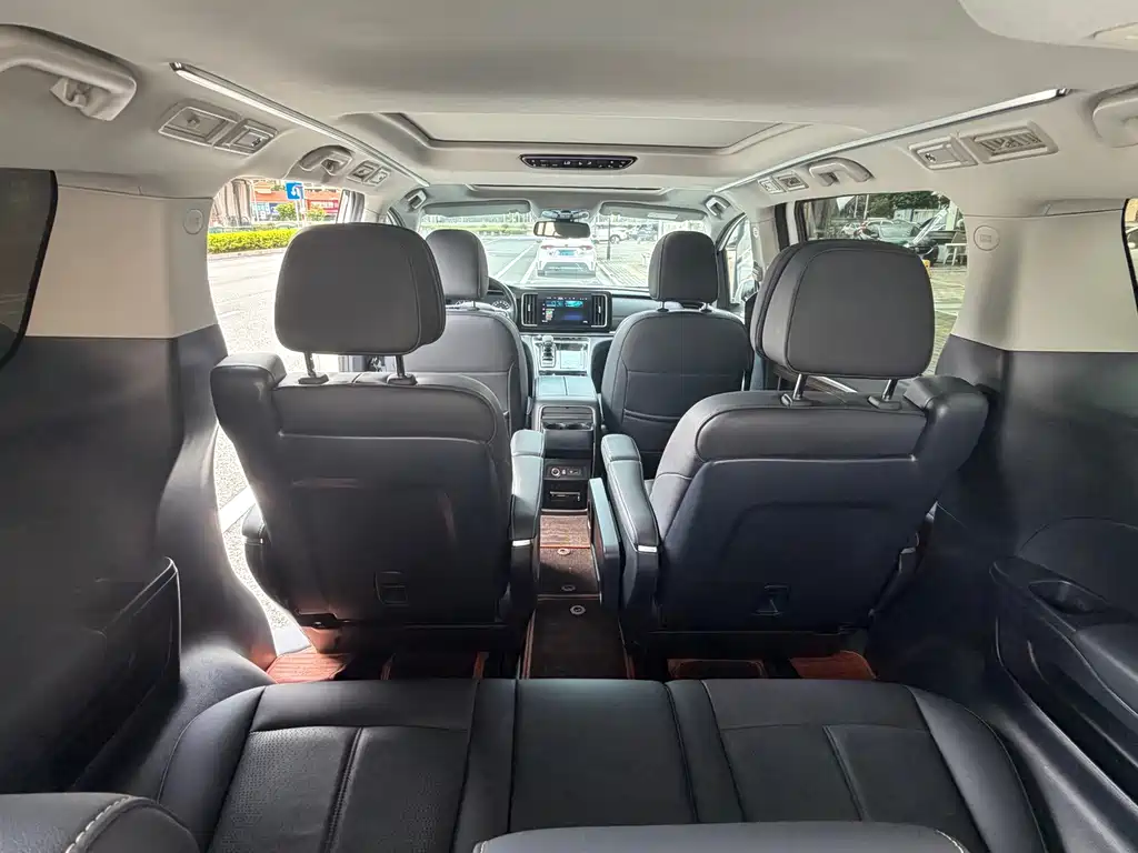 GAC Motor Trumpchi M8 — фото 9