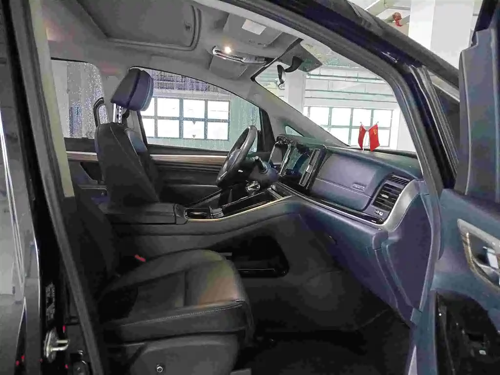 GAC Motor Trumpchi M8 — фото 10