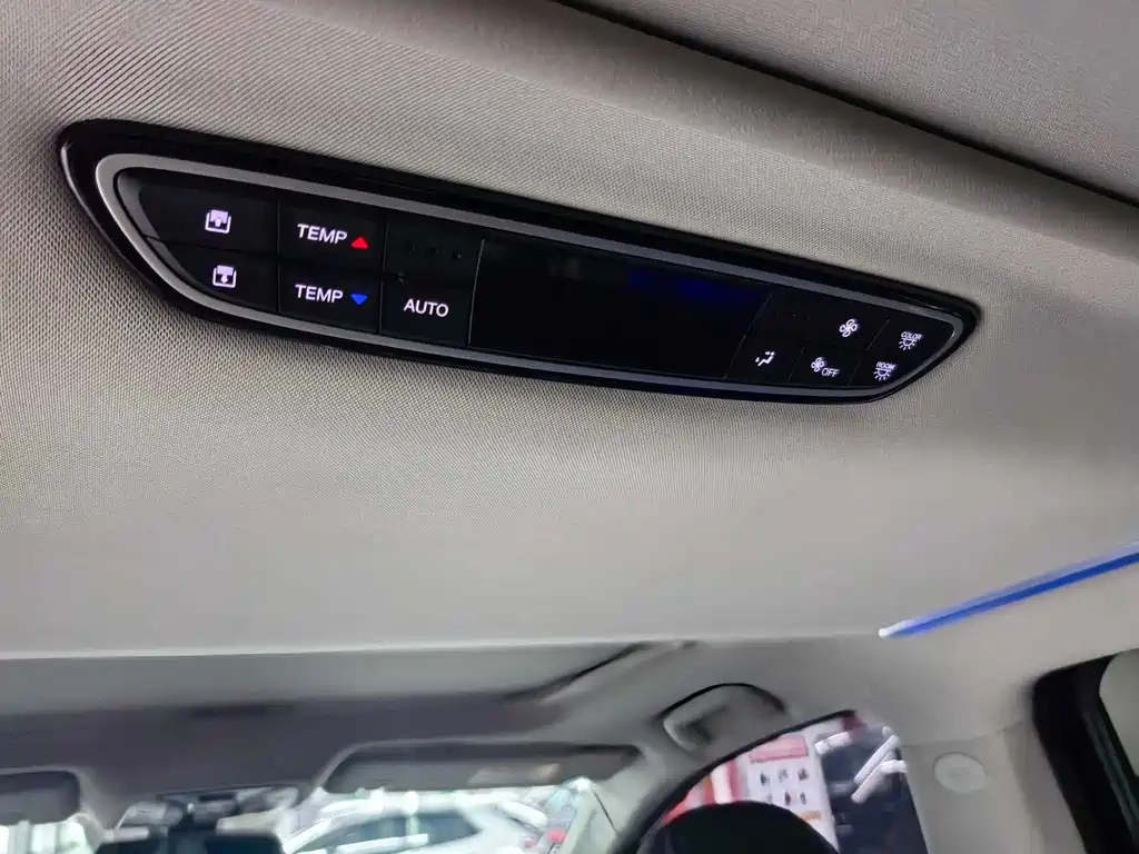 GAC Motor Trumpchi M8 — фото 18