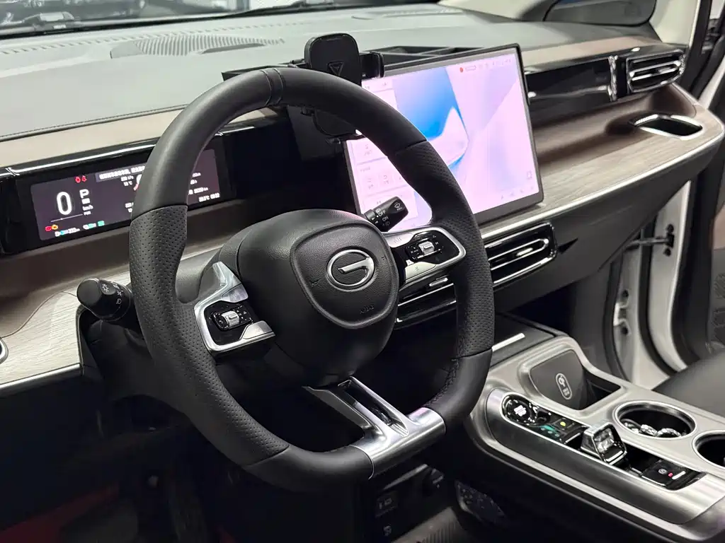 GAC Motor Trumpchi E8 — фото 3