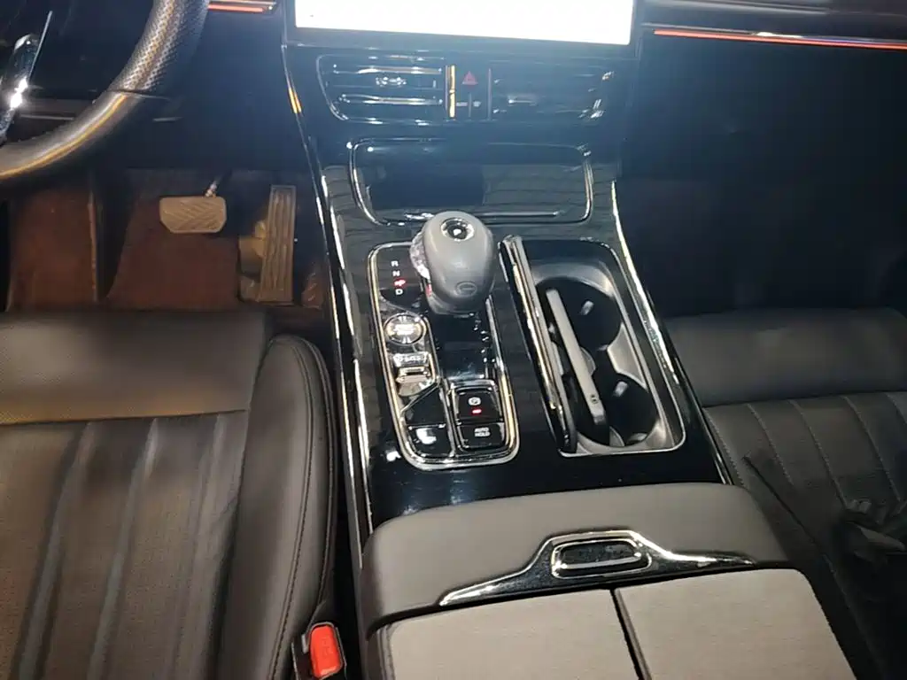 GAC Motor Trumpchi M8 — фото 14