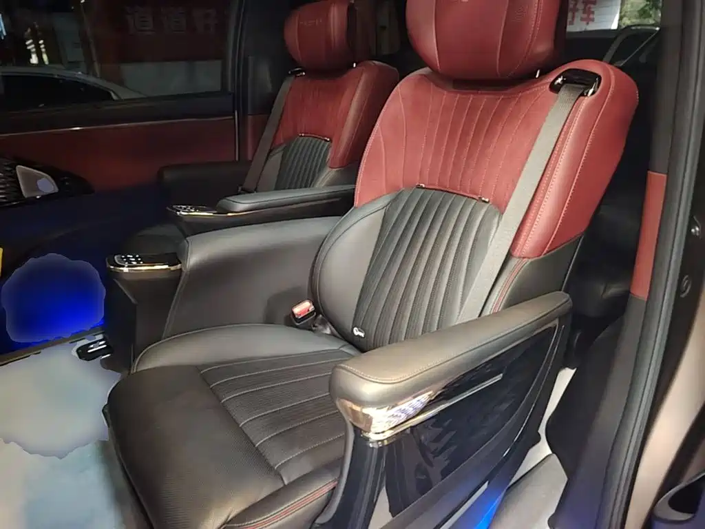 GAC Motor Trumpchi M8 — фото 17