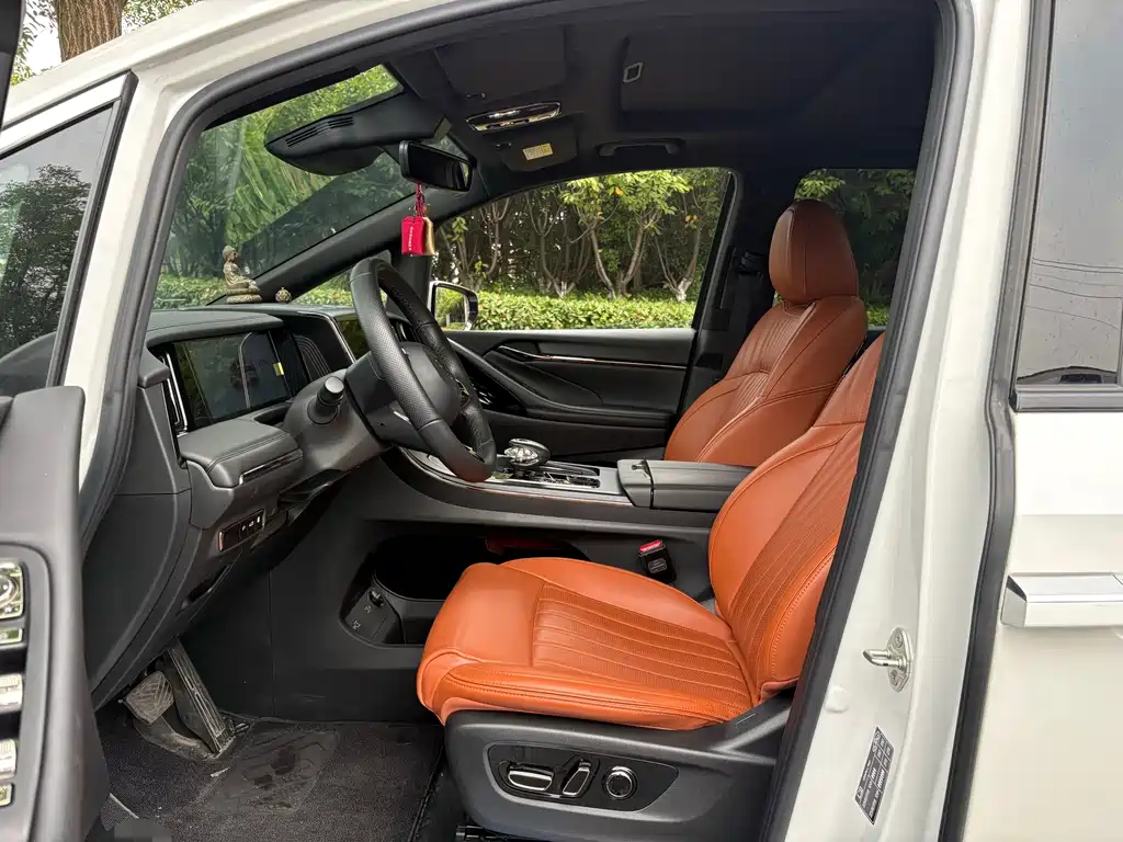 GAC Motor Trumpchi E9 — фото 3