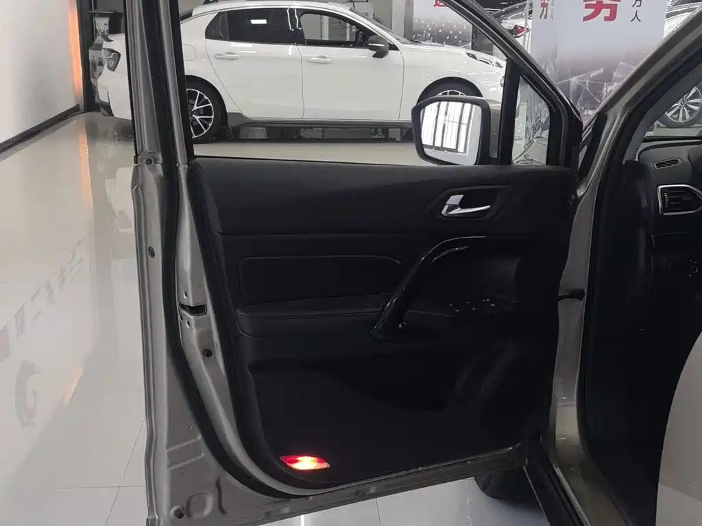 GAC Motor Trumpchi GS4 — фото 8