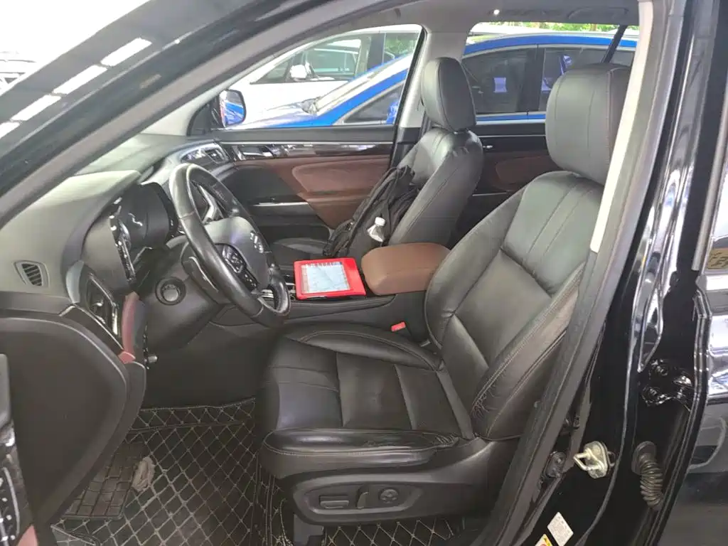GAC Motor Trumpchi GS8 — фото 15