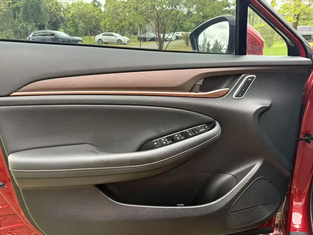 GAC Motor Trumpchi GA6 — фото 19