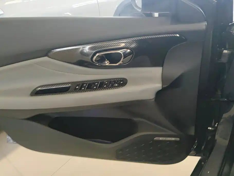 GAC Motor Shadow Leopard — фото 7