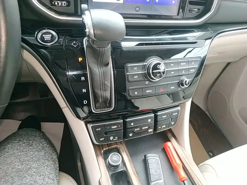 GAC Motor Trumpchi M8 — фото 14