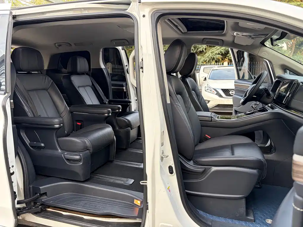 GAC Motor Trumpchi M8 — фото 13
