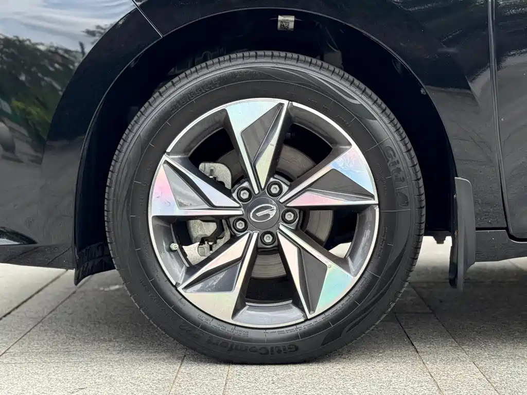 GAC Motor Trumpchi M6 — фото 25