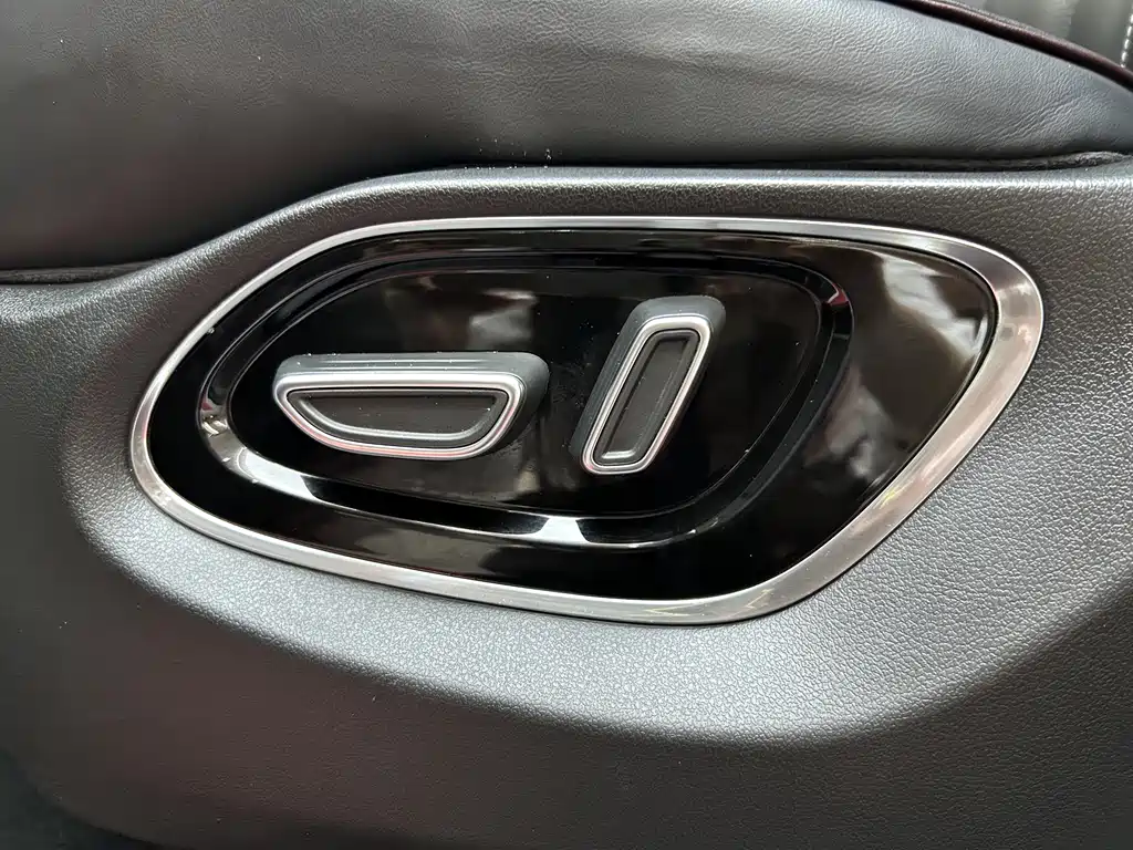 GAC Motor Trumpchi M6 — фото 20