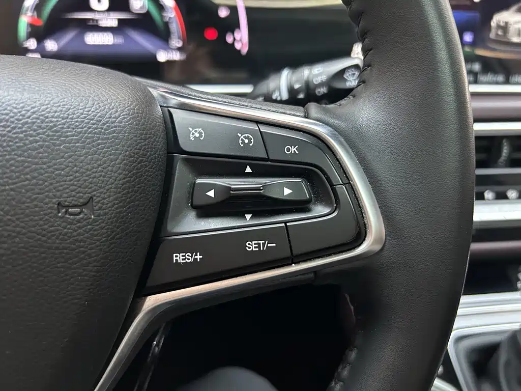 GAC Motor Trumpchi M6 — фото 24