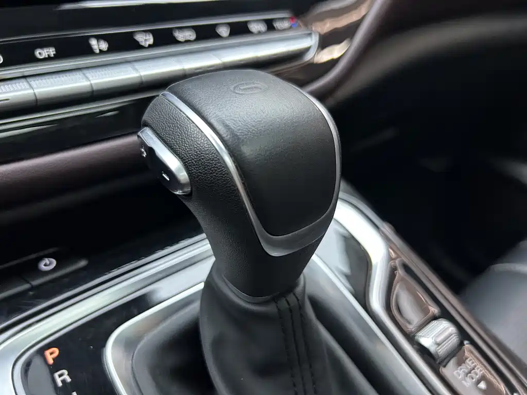 GAC Motor Trumpchi M6 — фото 26