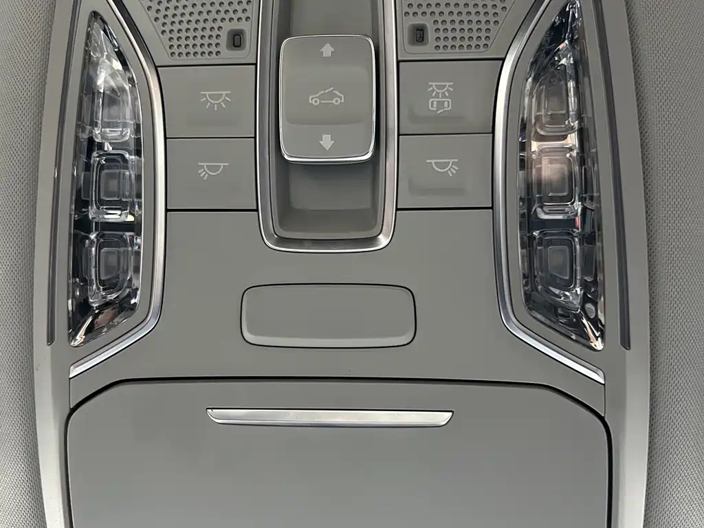 GAC Motor Trumpchi M6 — фото 29