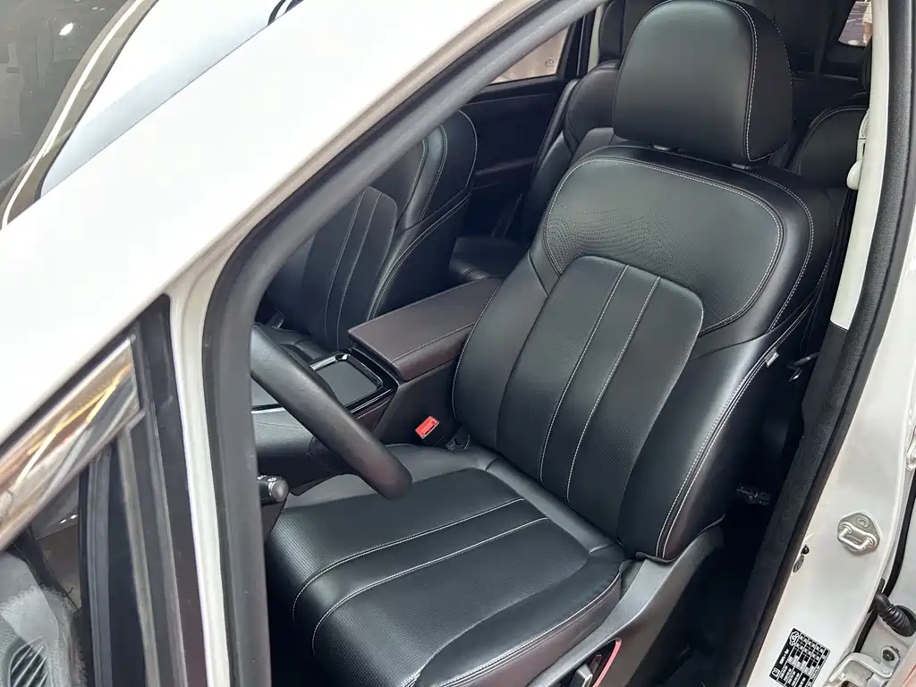 GAC Motor Trumpchi M6 — фото 31