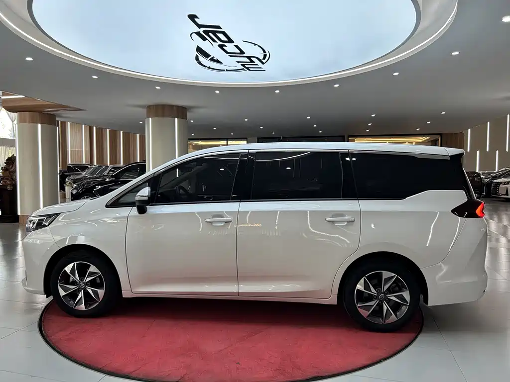 GAC Motor Trumpchi M6 — фото 8