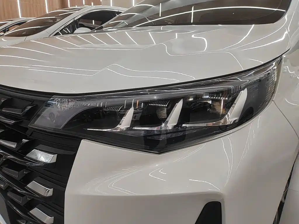 GAC Motor Trumpchi M6 — фото 24