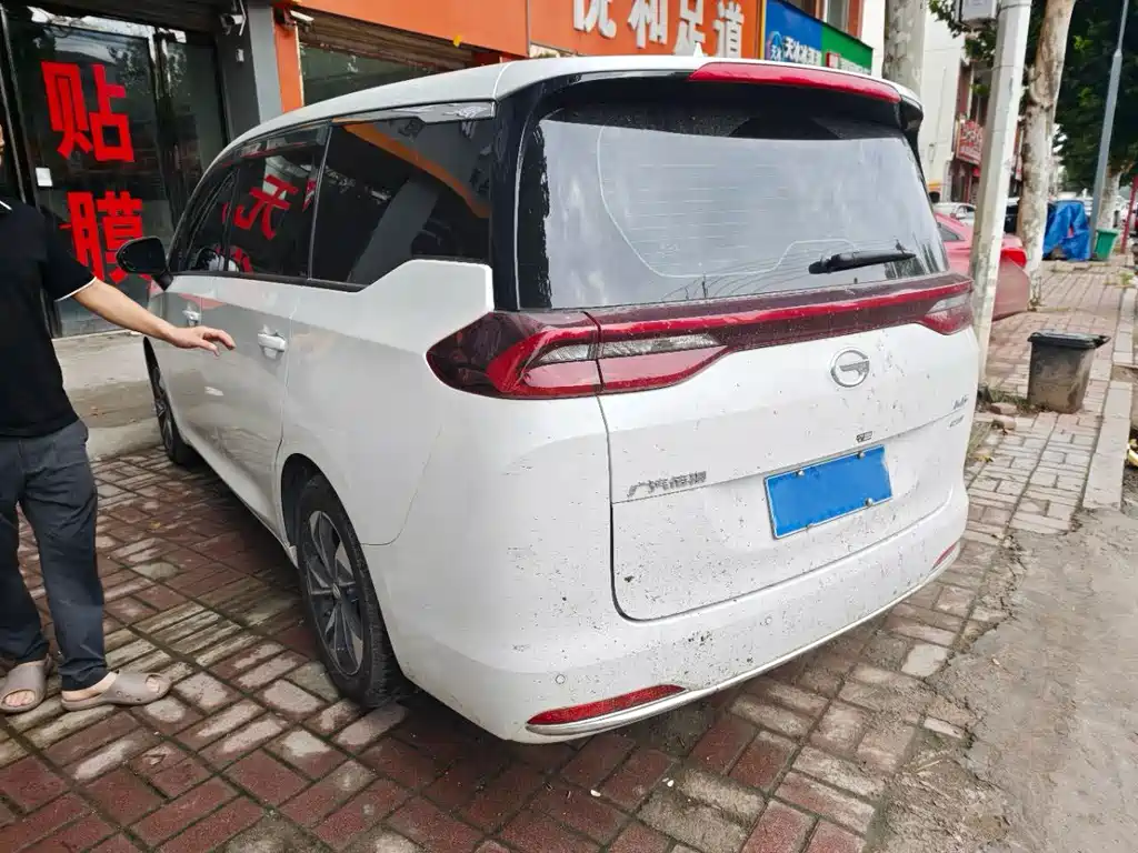 GAC Motor Trumpchi M6 — фото 3