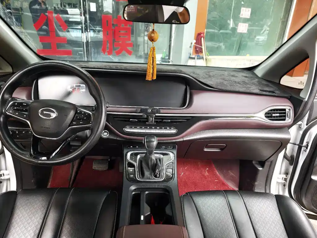 GAC Motor Trumpchi M6 — фото 9