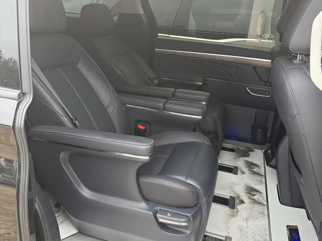 GAC Motor Trumpchi M8 — фото 4