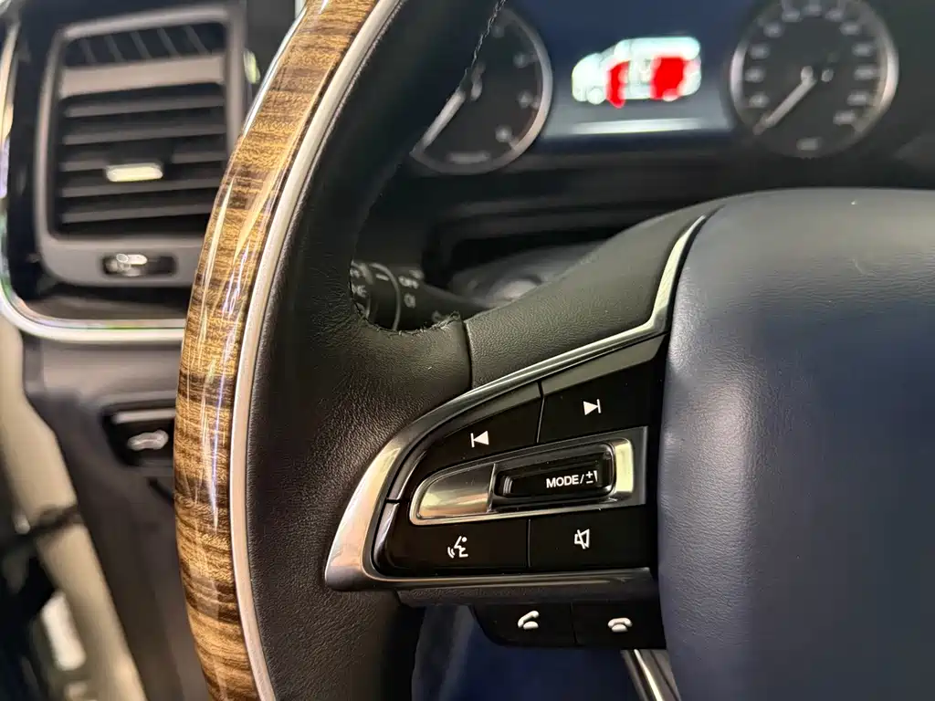 GAC Motor Trumpchi M8 — фото 16