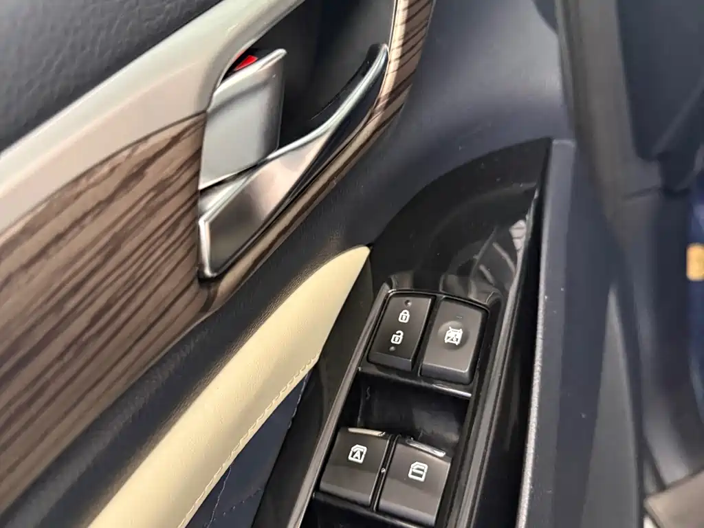 GAC Motor Trumpchi M8 — фото 17