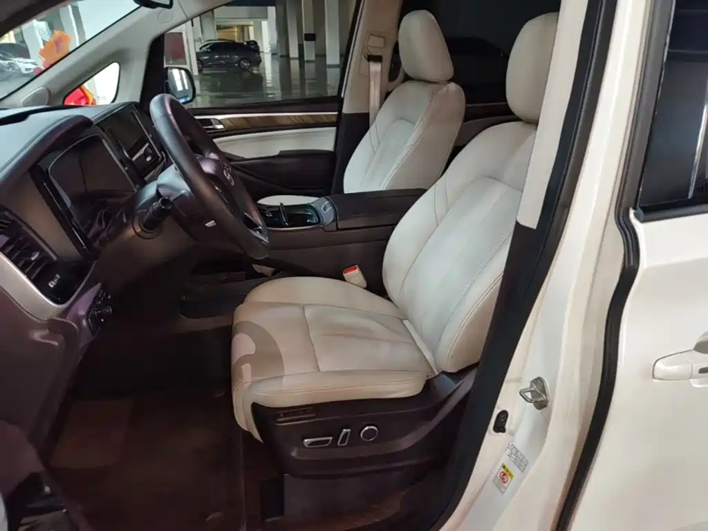 GAC Motor Trumpchi M8 — фото 15