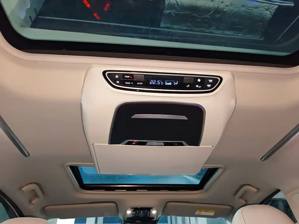 GAC Motor Trumpchi M8 — фото 18