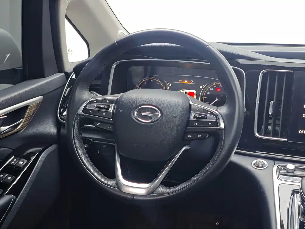 GAC Motor Trumpchi M8 — фото 13