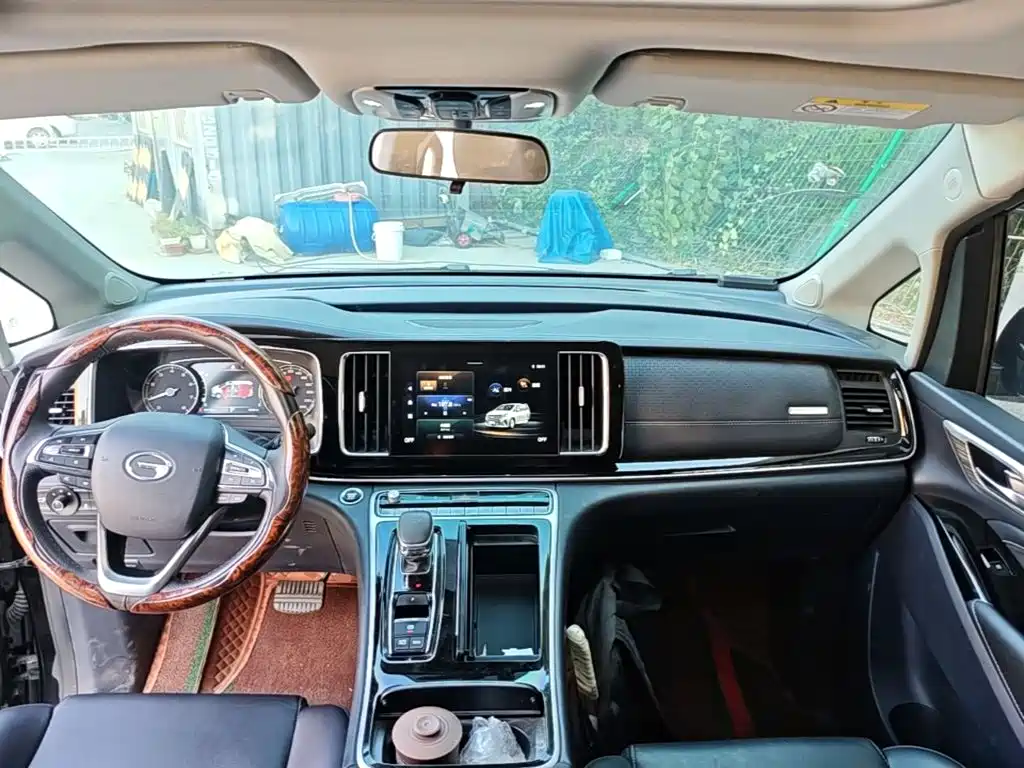 GAC Motor Trumpchi M8 — фото 10