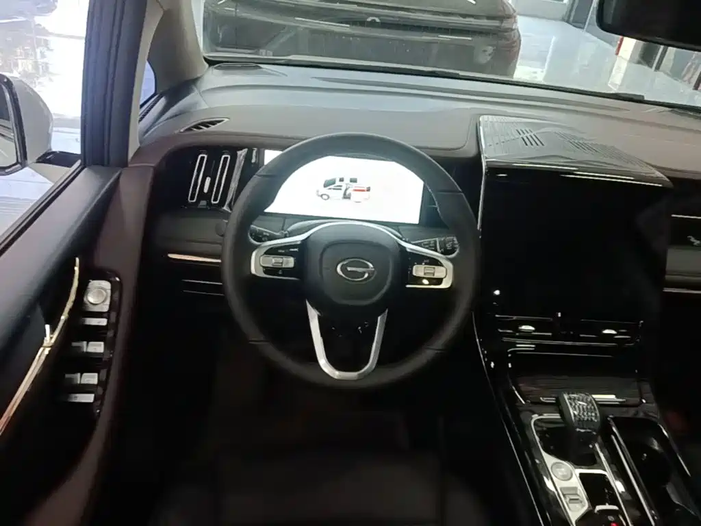 GAC Motor Trumpchi M8 — фото 11