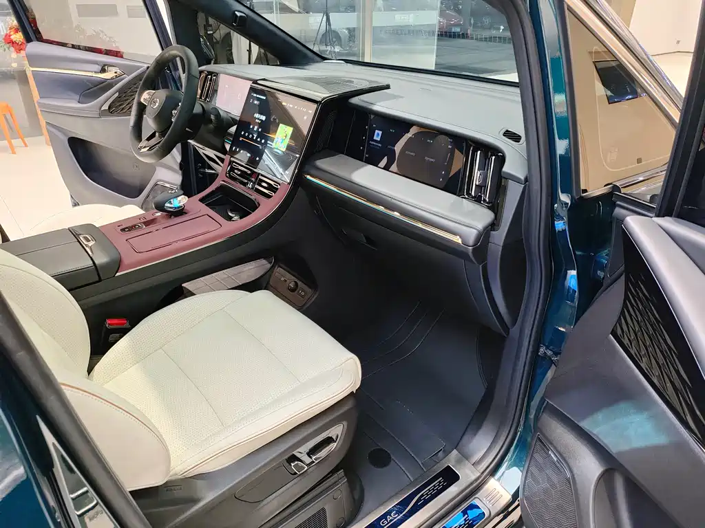 GAC Motor Trumpchi E9 — фото 10