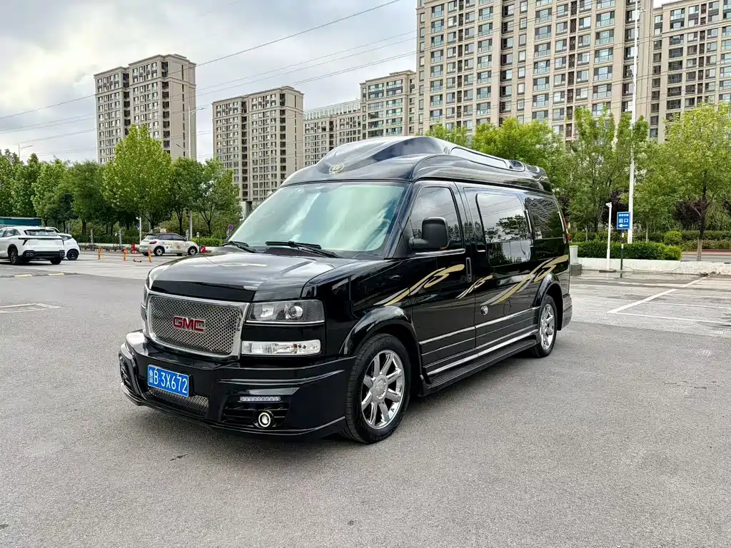 GMC Savana — фото 2