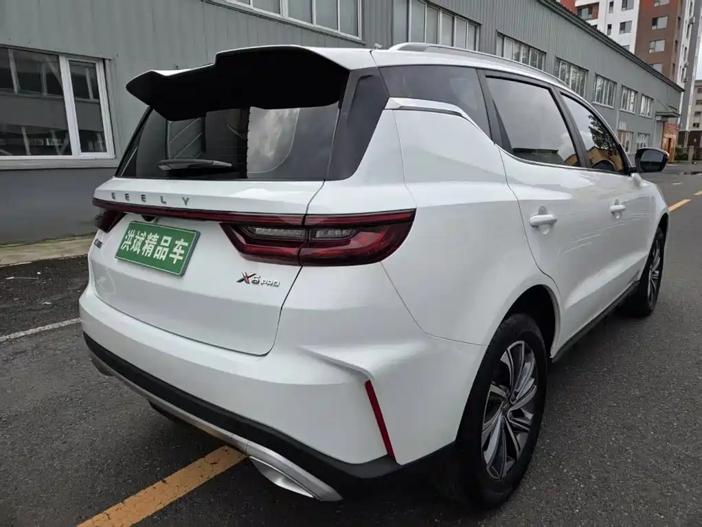 Geely Vision X6 — фото 9