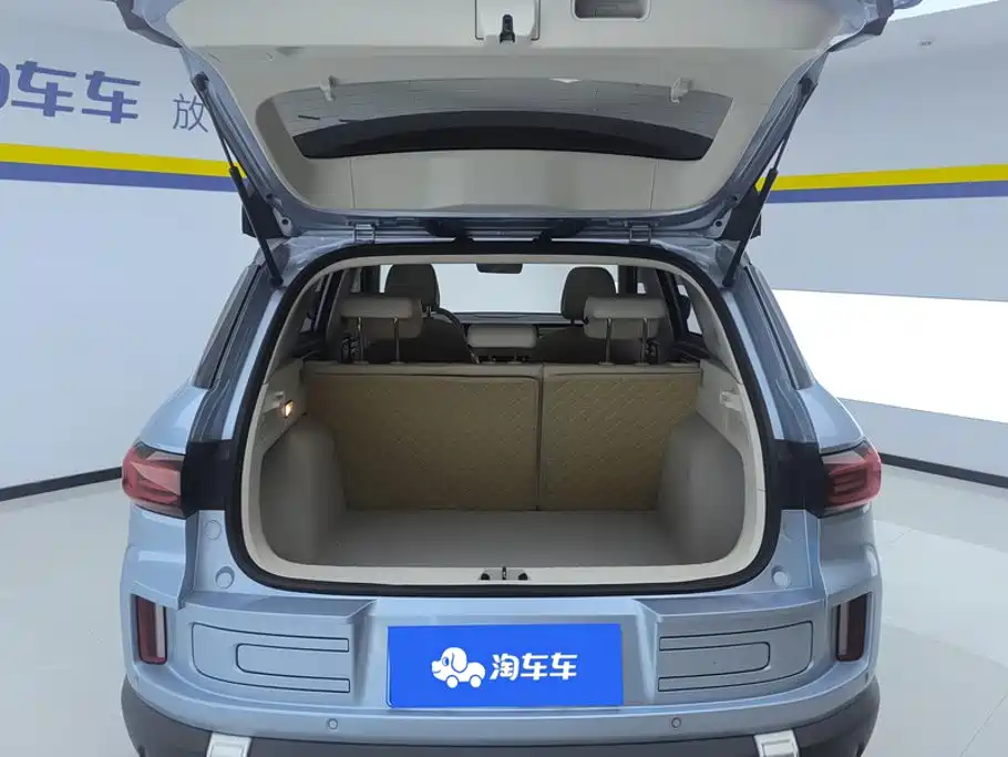 Geely Icon — фото 4