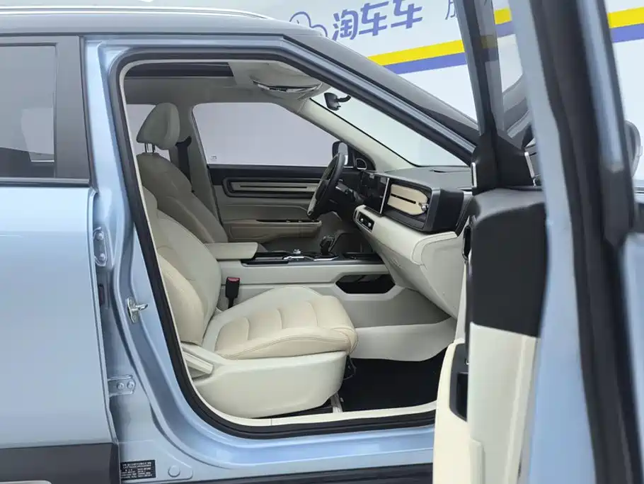 Geely Icon — фото 8