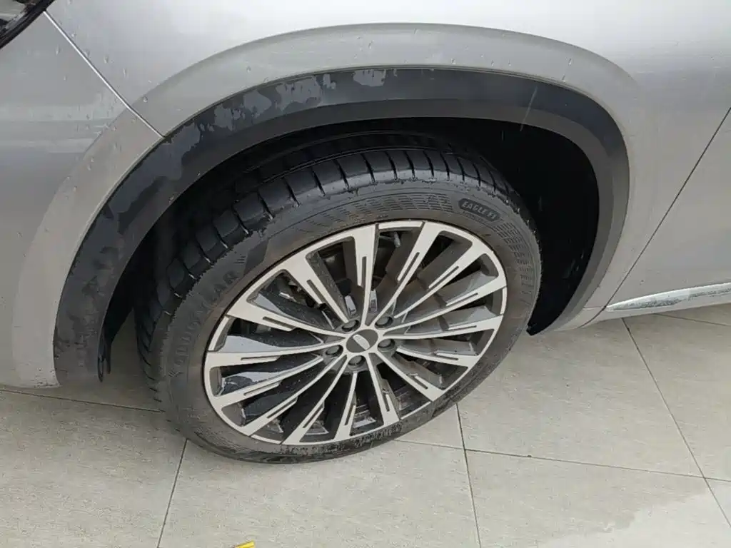 Geely Xingyue L — фото 23