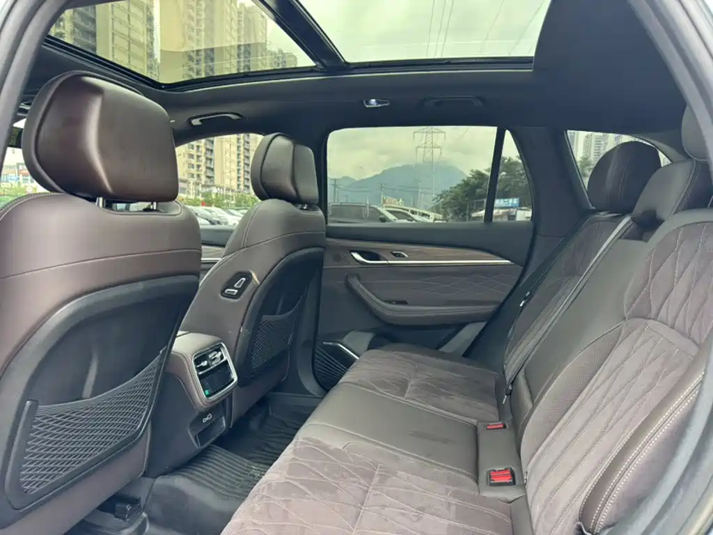 Geely Xingyue L — фото 10