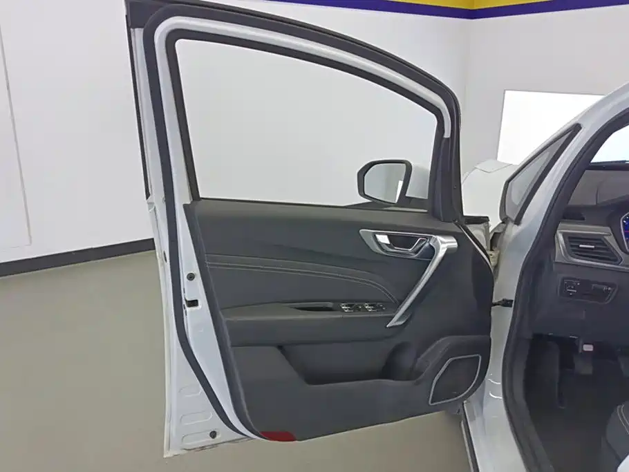 Geely Vision X3 — фото 7